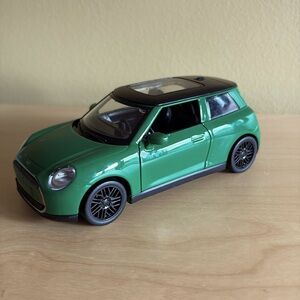 BMW Mini Cooper Model 1:28 scale  - brand new - Collectible